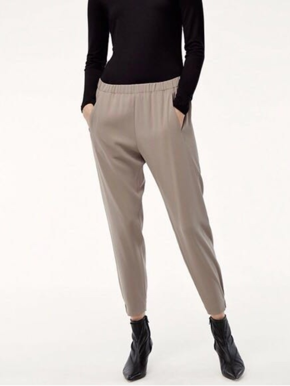 Aritzia Babaton Taupe Dexter Pull On Pants Size Medium Women’s